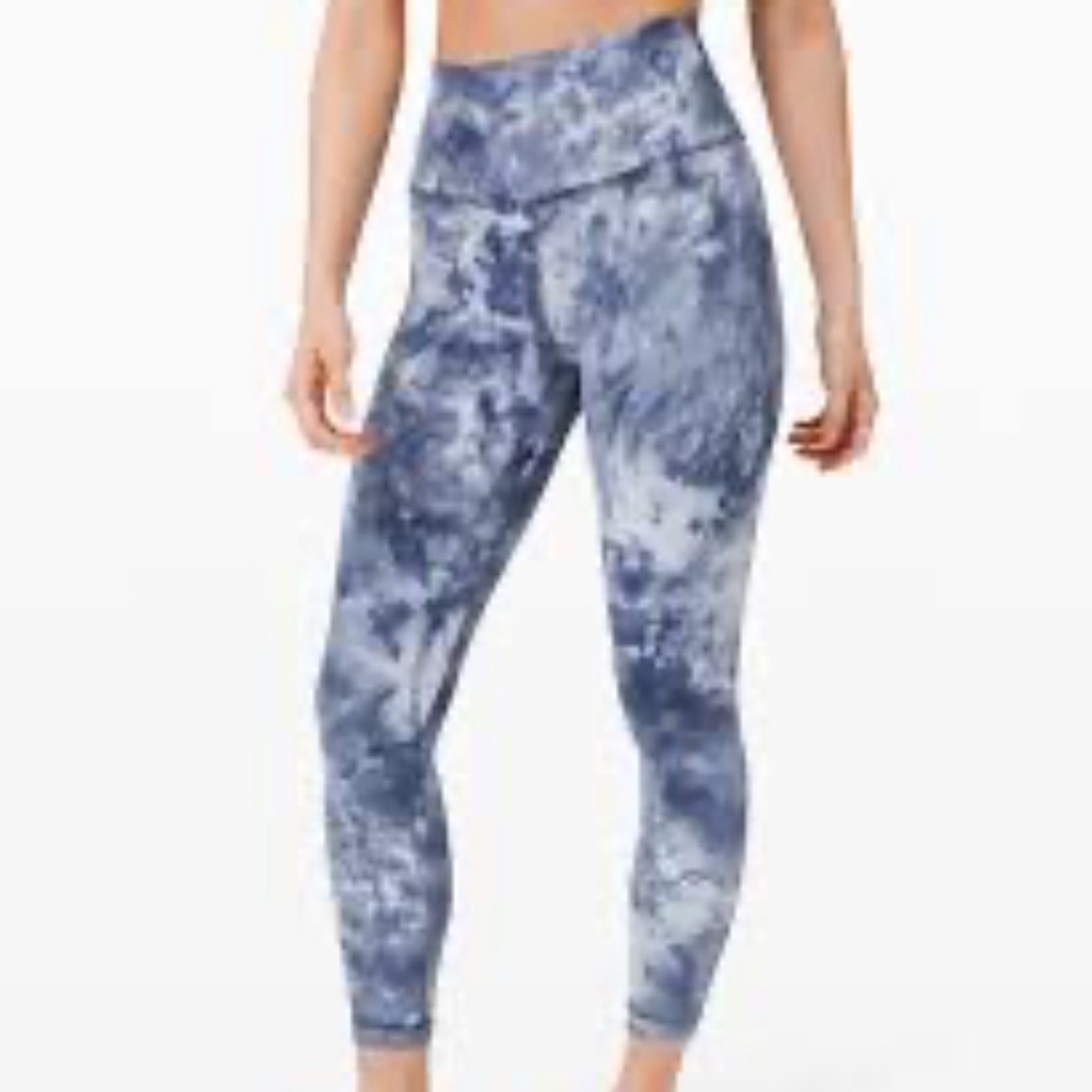 Under Armour 17” Crop Pants Running. Yoga, CrossFit, Cycle - S